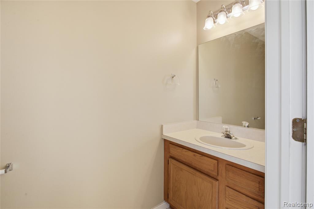 4118 Devon Road Royal Oak, MI 48073 - Photo 11 of 25