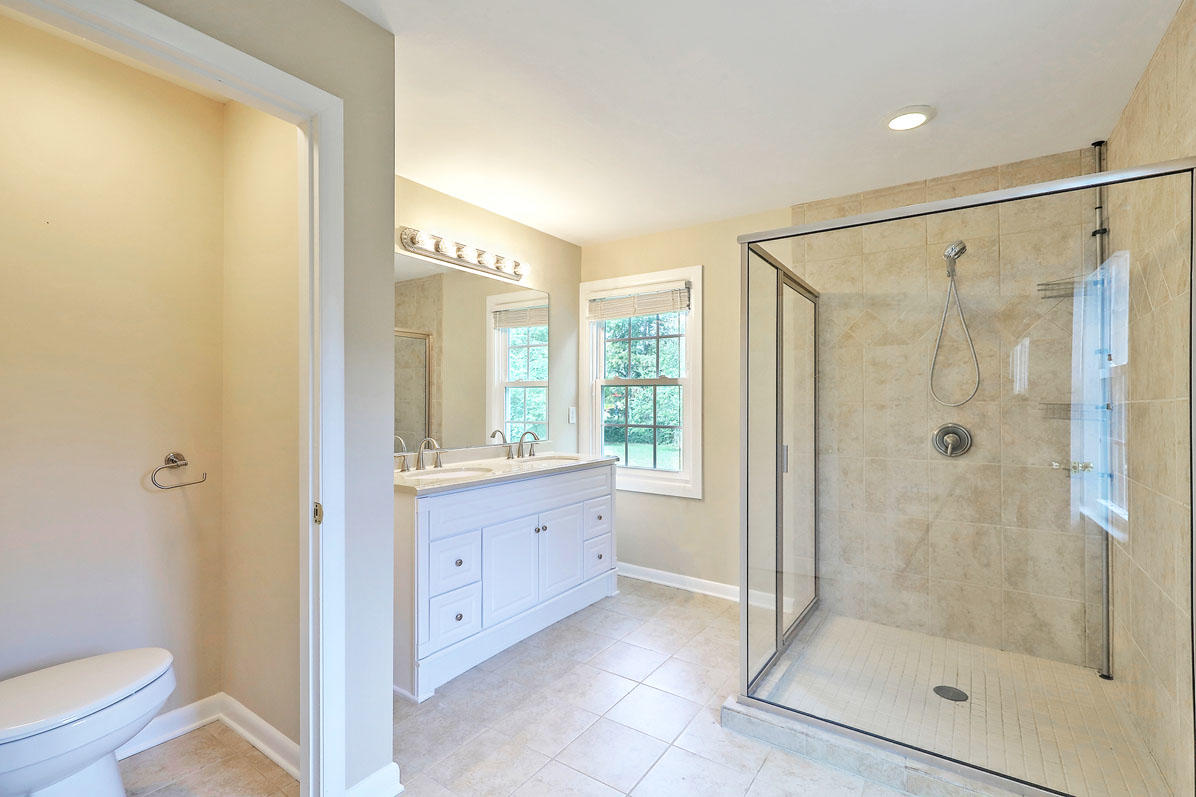 1222 Byron Road Charleston, SC 29407 - Photo 8 of 18 1222 Byron Road master bath