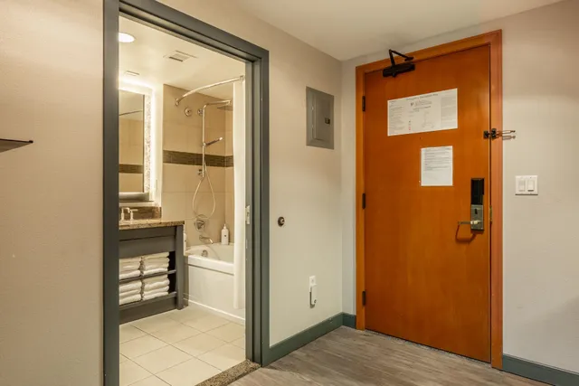 $640,000 | 50 Hillside Drive, Unit 416, Mammoth Lakes, CA 93546