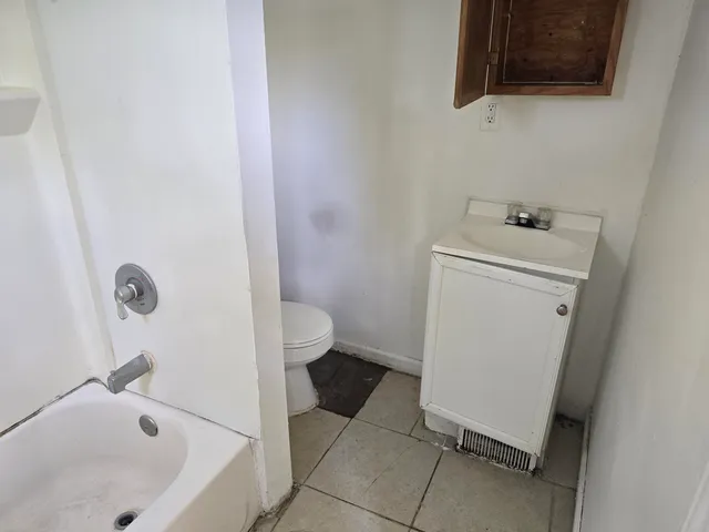 $110,000 | 323 Ferry Avenue, Pontiac, MI 48341