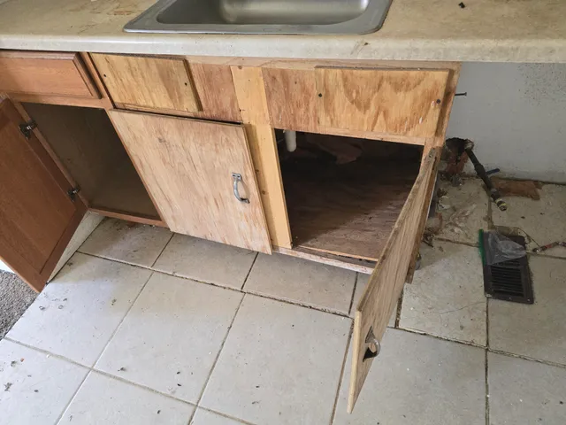 $110,000 | 323 Ferry Avenue, Pontiac, MI 48341