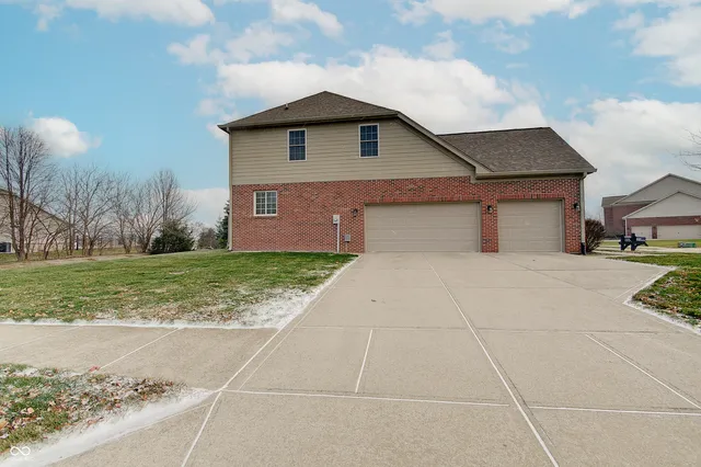 $665,000 | 14427 Murphy Circle East, Carmel, IN 46074