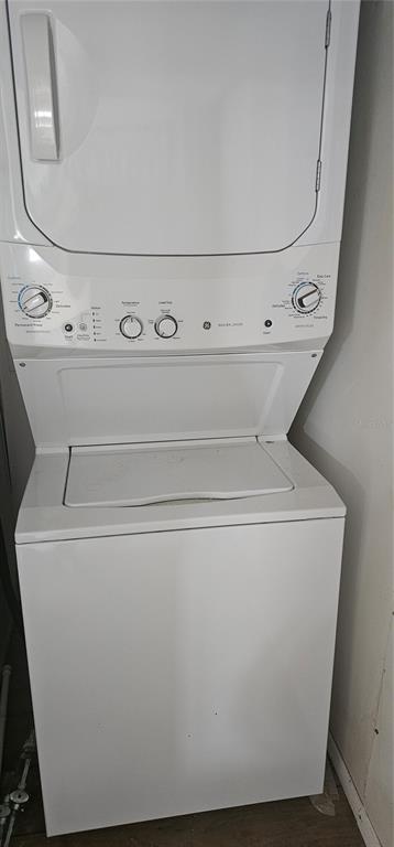 10315 Cortez Road West, Unit 11B Bradenton, FL 34210 - Photo 9 of 27