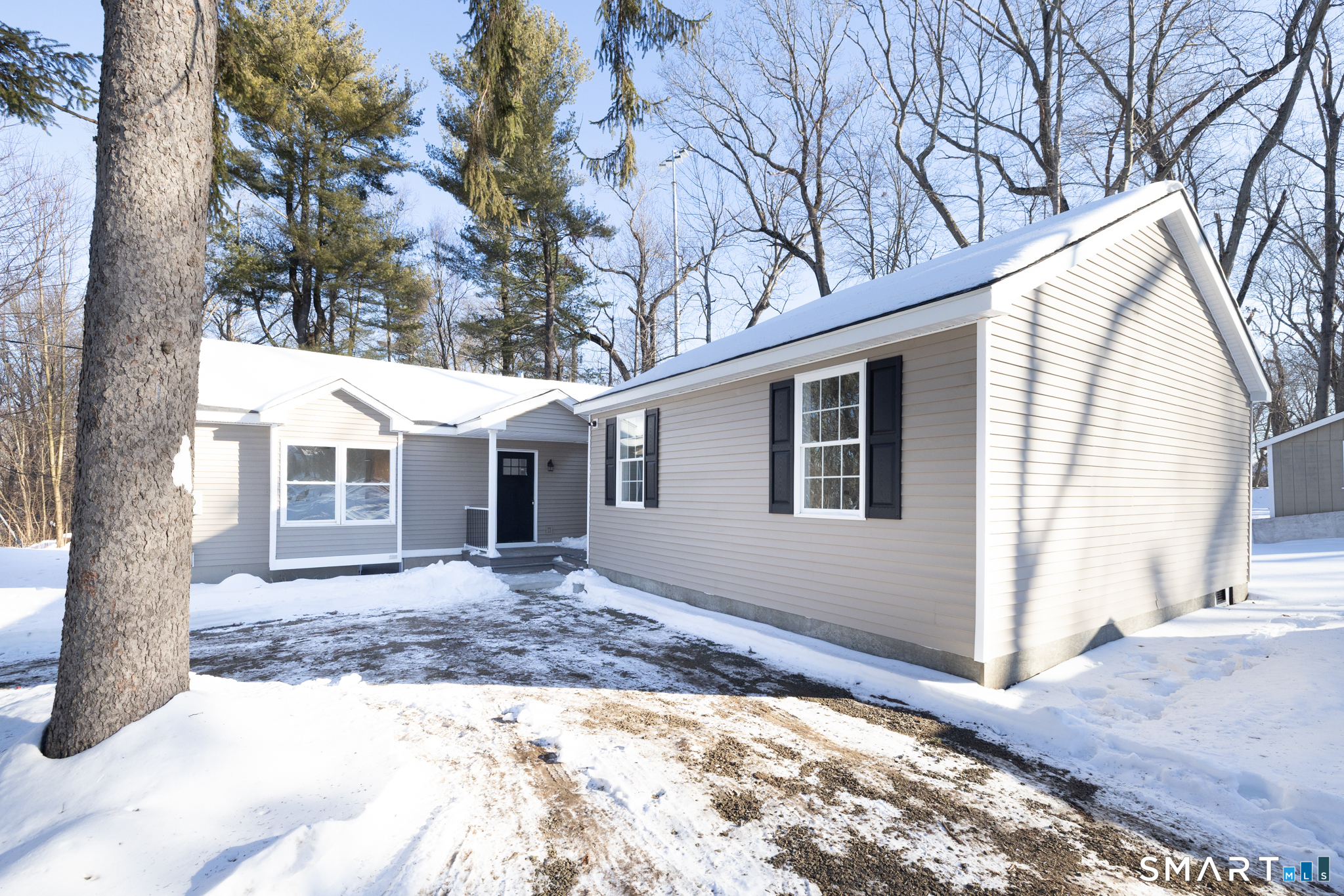 6 Waterbury Road North Haven, CT 06473 - Photo 2 of 38