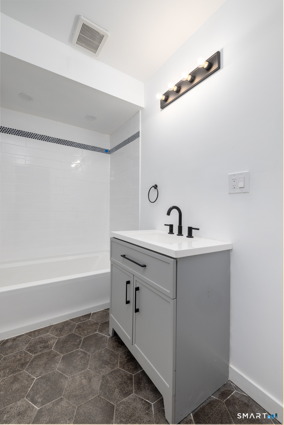 6 Waterbury Road North Haven, CT 06473 - Photo 28 of 38