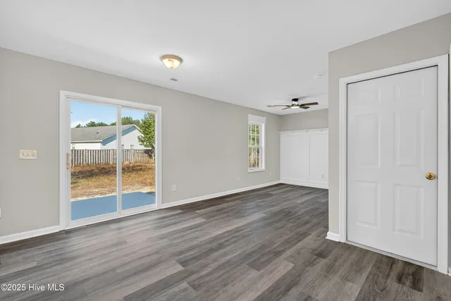 $279,000 | 204 Larchmont Court, Burgaw, NC 28425