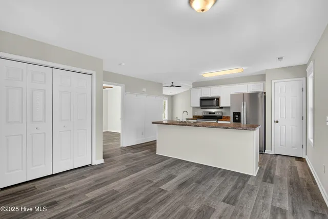 $279,000 | 204 Larchmont Court, Burgaw, NC 28425