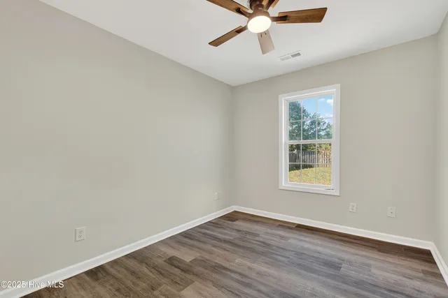 $279,000 | 204 Larchmont Court, Burgaw, NC 28425