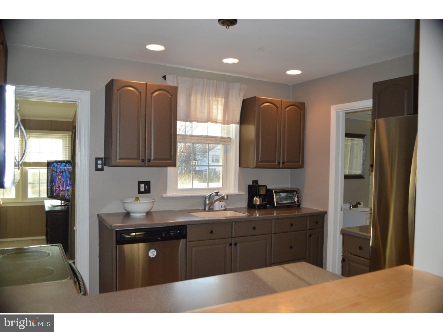 214 Dorset Road Devon, PA 19333 - Photo 8 of 25