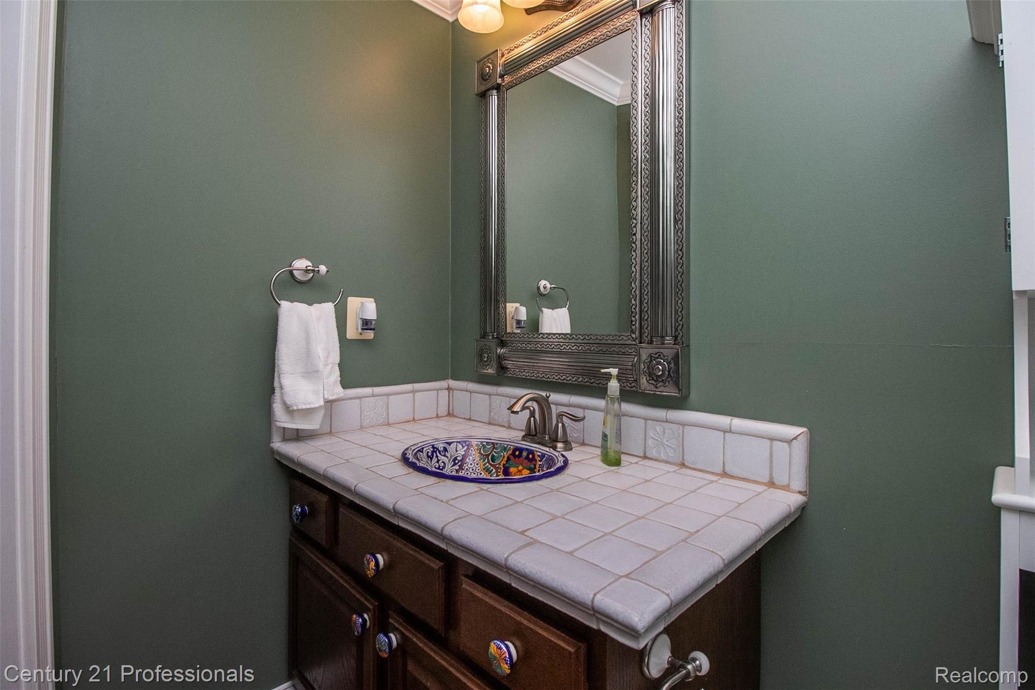 69401 Eldred Road Romeo, MI 48065 - Photo 50 of 65 Hand painted bowl in Vanity in Basement FULL bath
