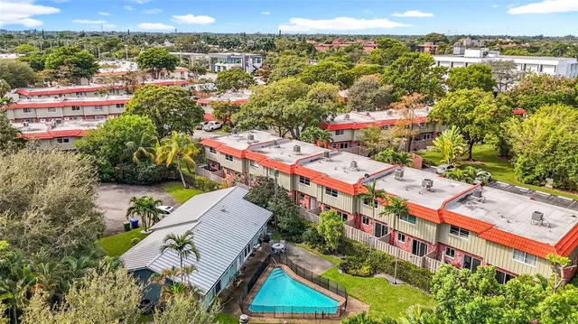 $295,000 | 79 Northeast 20th Court, Wilton Manors, FL 33305