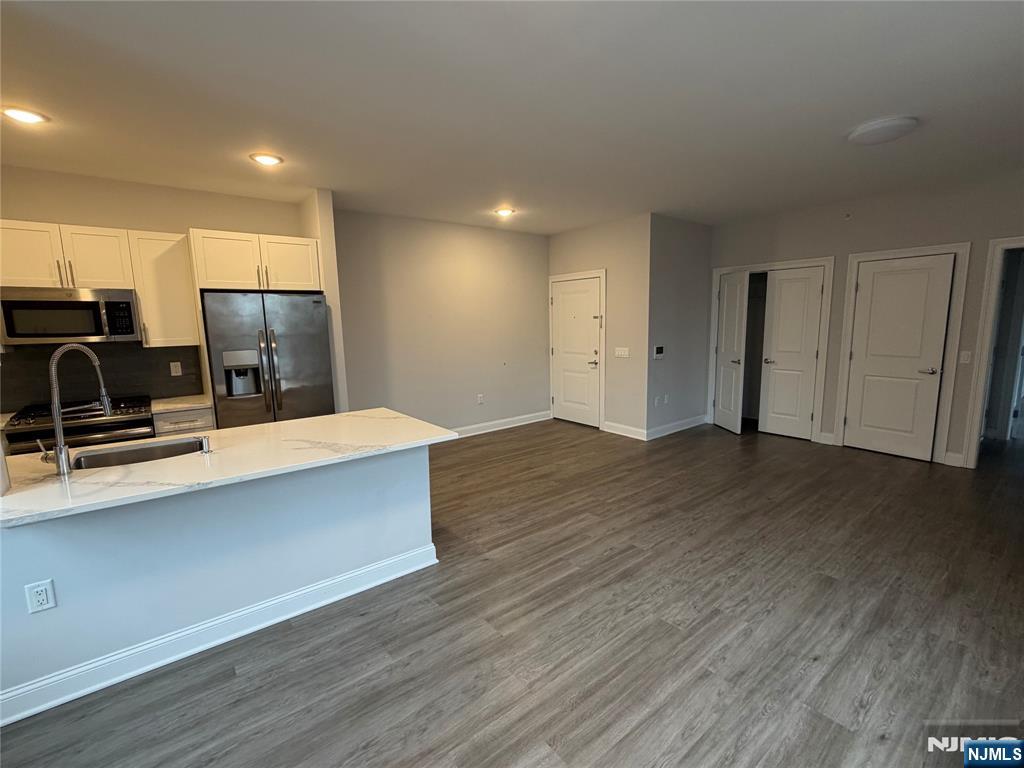 40 West Park Avenue, Unit 308 Park Ridge, NJ 07656 - Photo 1 of 9