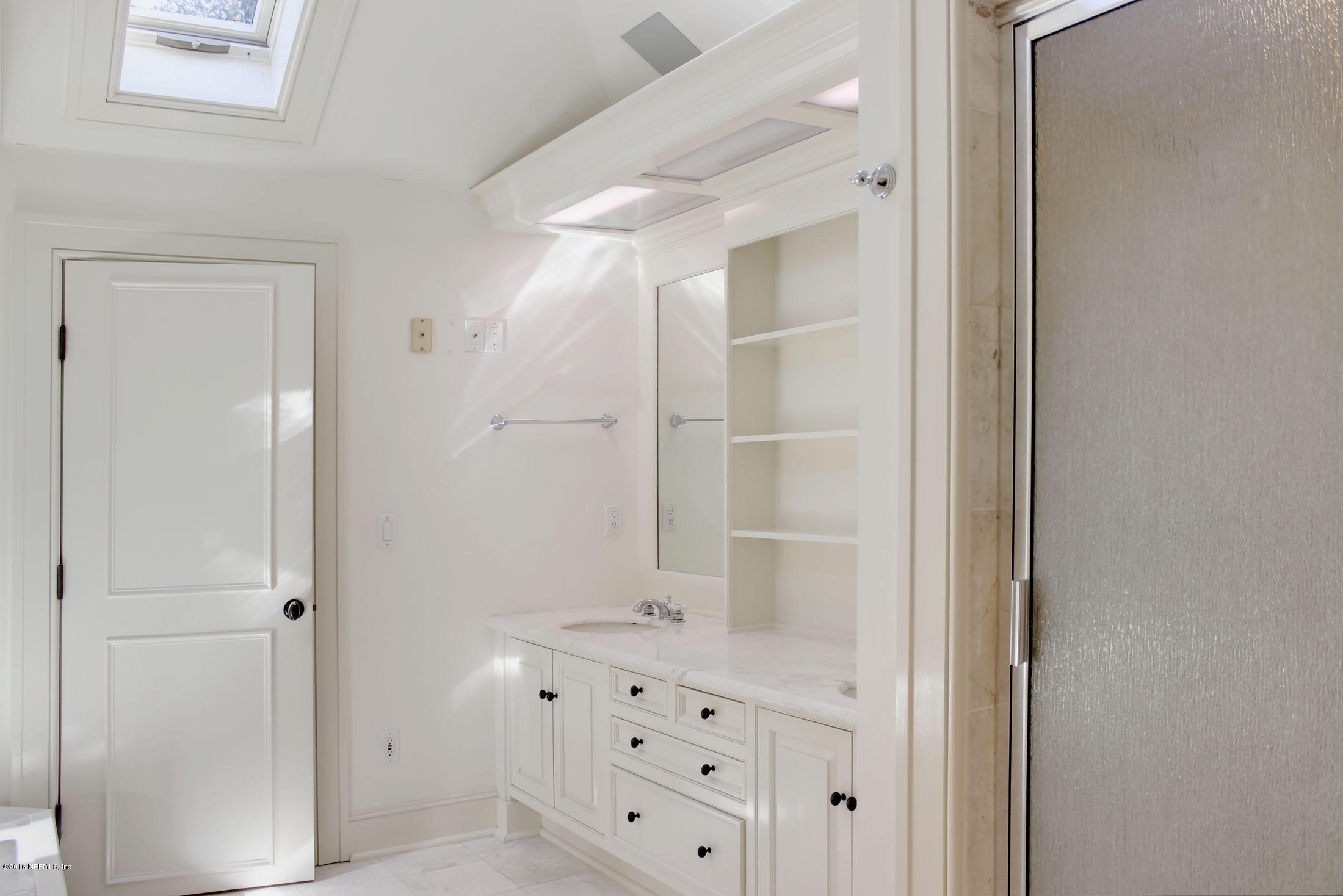 114 Marsh Creek Road Fernandina Beach, FL 32034 - Photo 20 of 28 masterbath2-sm