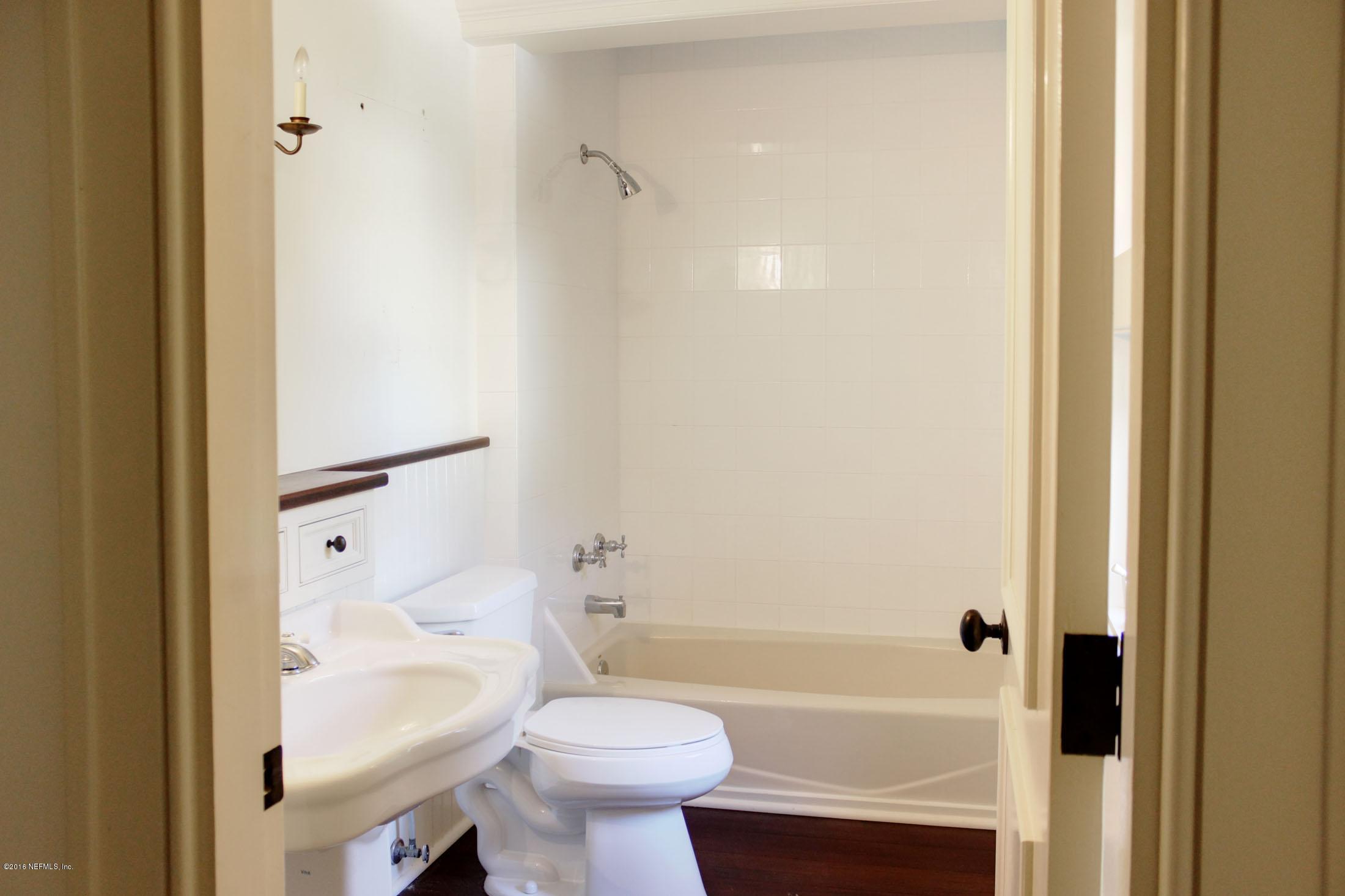 114 Marsh Creek Road Fernandina Beach, FL 32034 - Photo 27 of 28 n2guestbath1-sm
