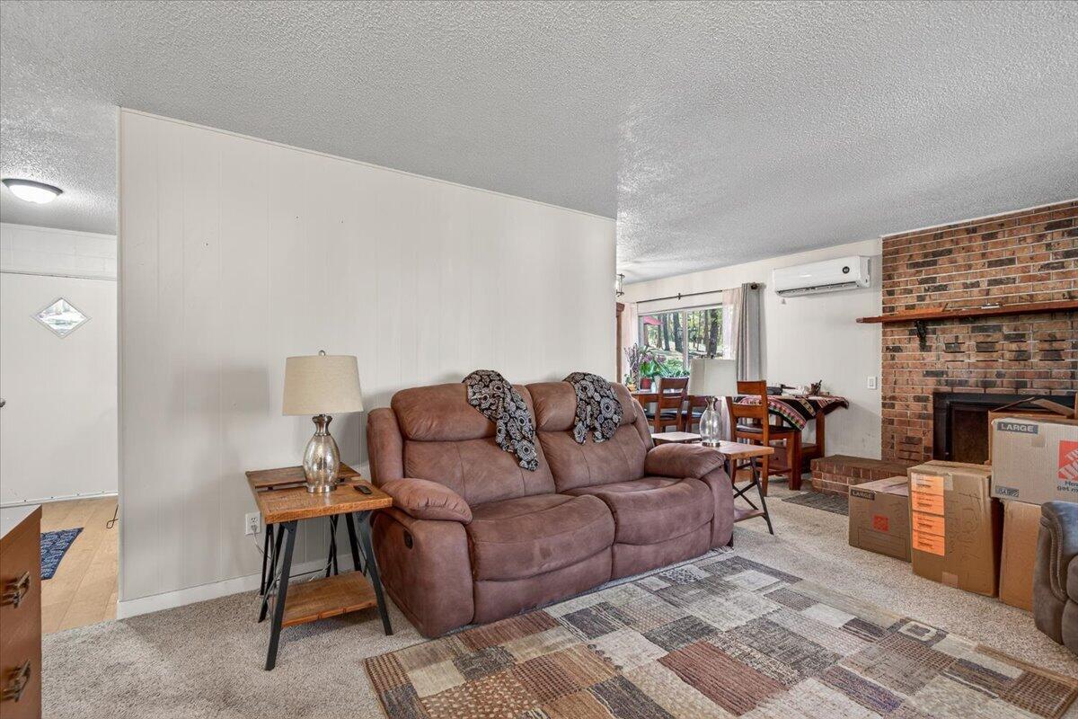 981 Upper Applegate Road Jacksonville, OR 97530 - Photo 4 of 30 12-12