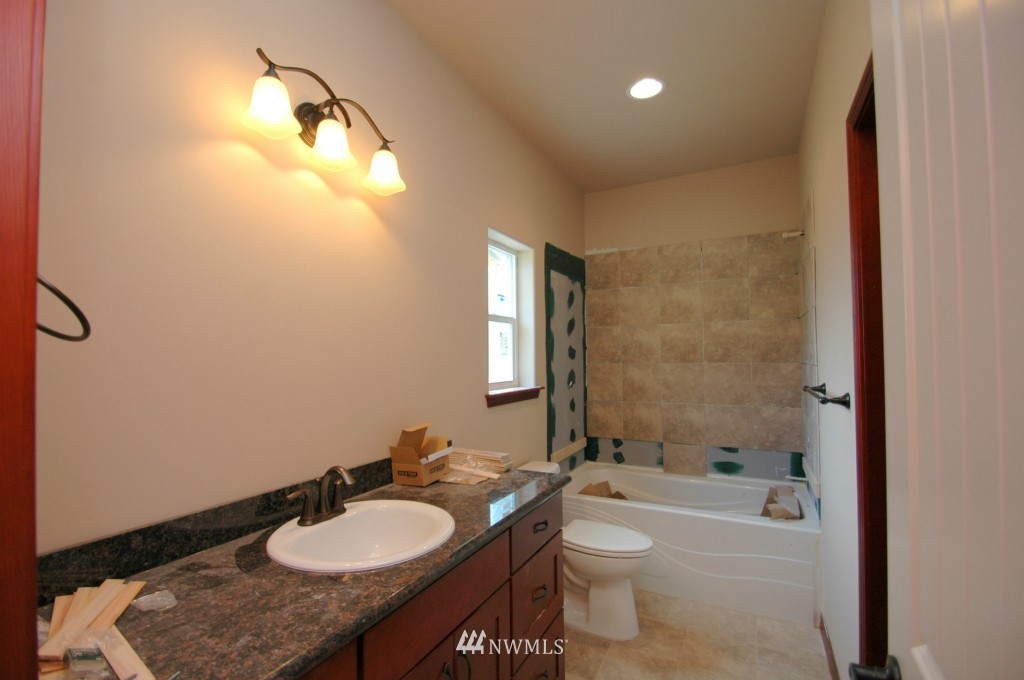 9214 Fox Ridge Lane Southeast Olympia, WA 98513 - Photo 11 of 25 Gallery Image 11