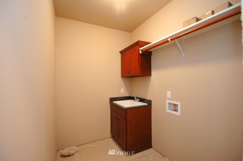 9214 Fox Ridge Lane Southeast Olympia, WA 98513 - Photo 12 of 25 Gallery Image 12