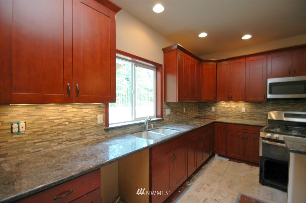 9214 Fox Ridge Lane Southeast Olympia, WA 98513 - Photo 13 of 25 Gallery Image 13