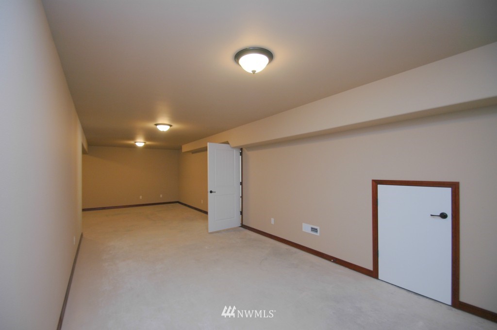 9214 Fox Ridge Lane Southeast Olympia, WA 98513 - Photo 21 of 25 Gallery Image 21