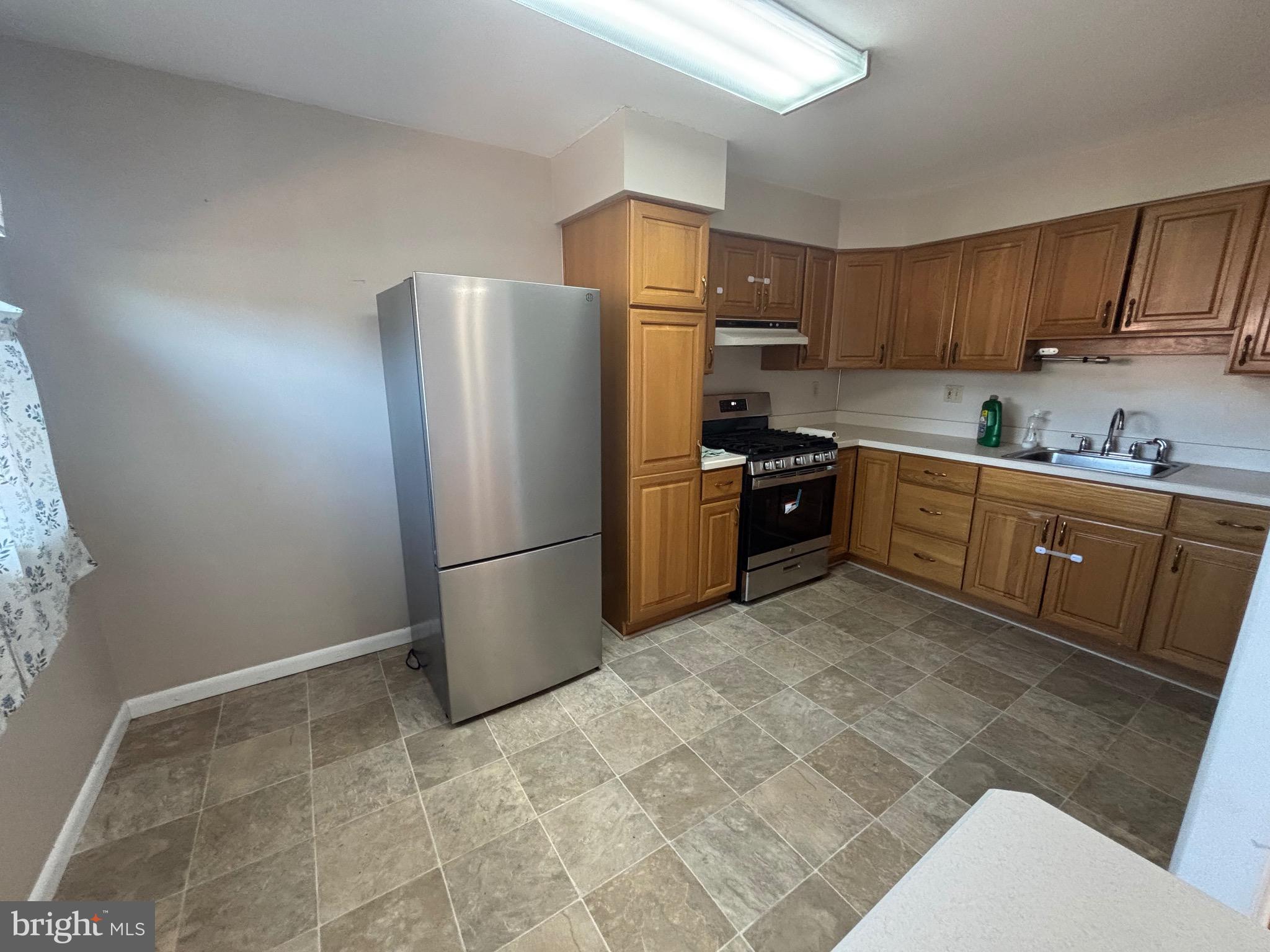 12406 Rambler Road Philadelphia, PA 19154 - Photo 7 of 17