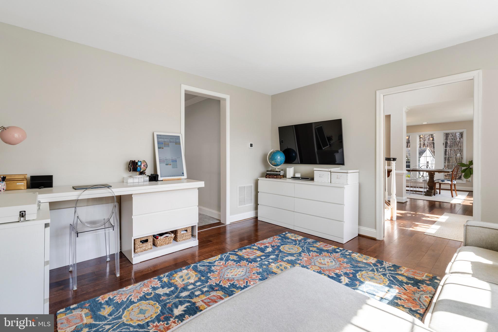 3618 Jackson Cabin Road Phoenix, MD 21131 - Photo 31 of 68 a living room with furniture and flat screen tv