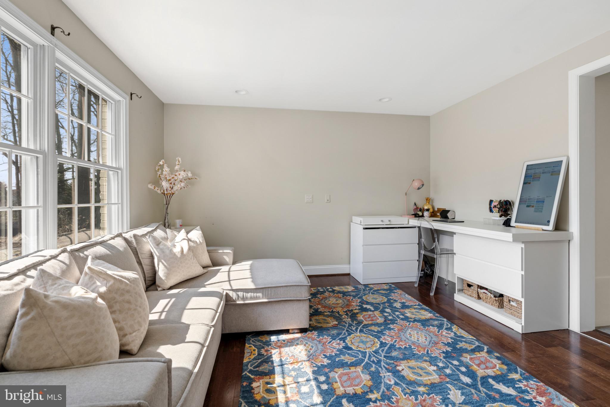 3618 Jackson Cabin Road Phoenix, MD 21131 - Photo 32 of 68 a living room with furniture and a window