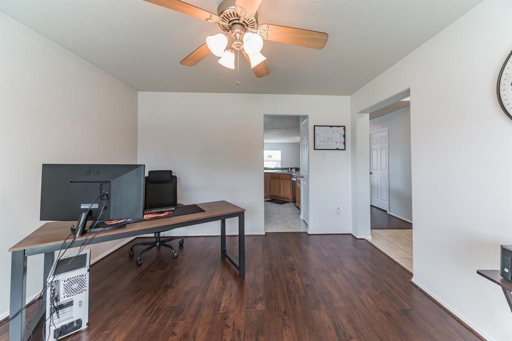 5431 Harbor Mist Baytown, TX 77521 - Photo 3 of 13