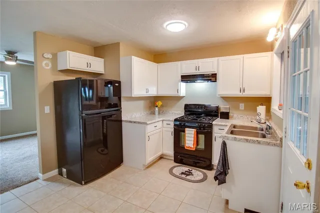 $1,200 | 225 Bonds Avenue, East Alton, IL 62024