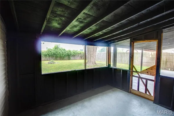 $1,200 | 225 Bonds Avenue, East Alton, IL 62024
