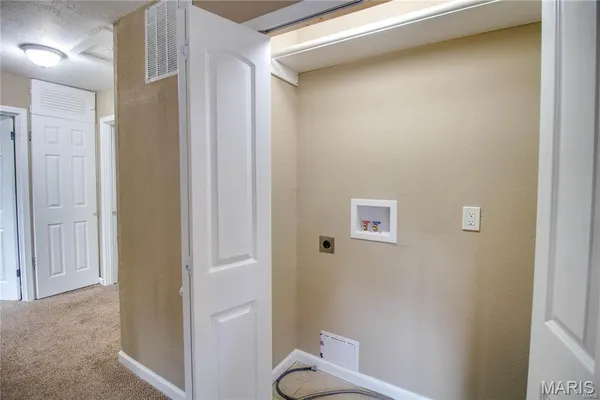 $1,200 | 225 Bonds Avenue, East Alton, IL 62024