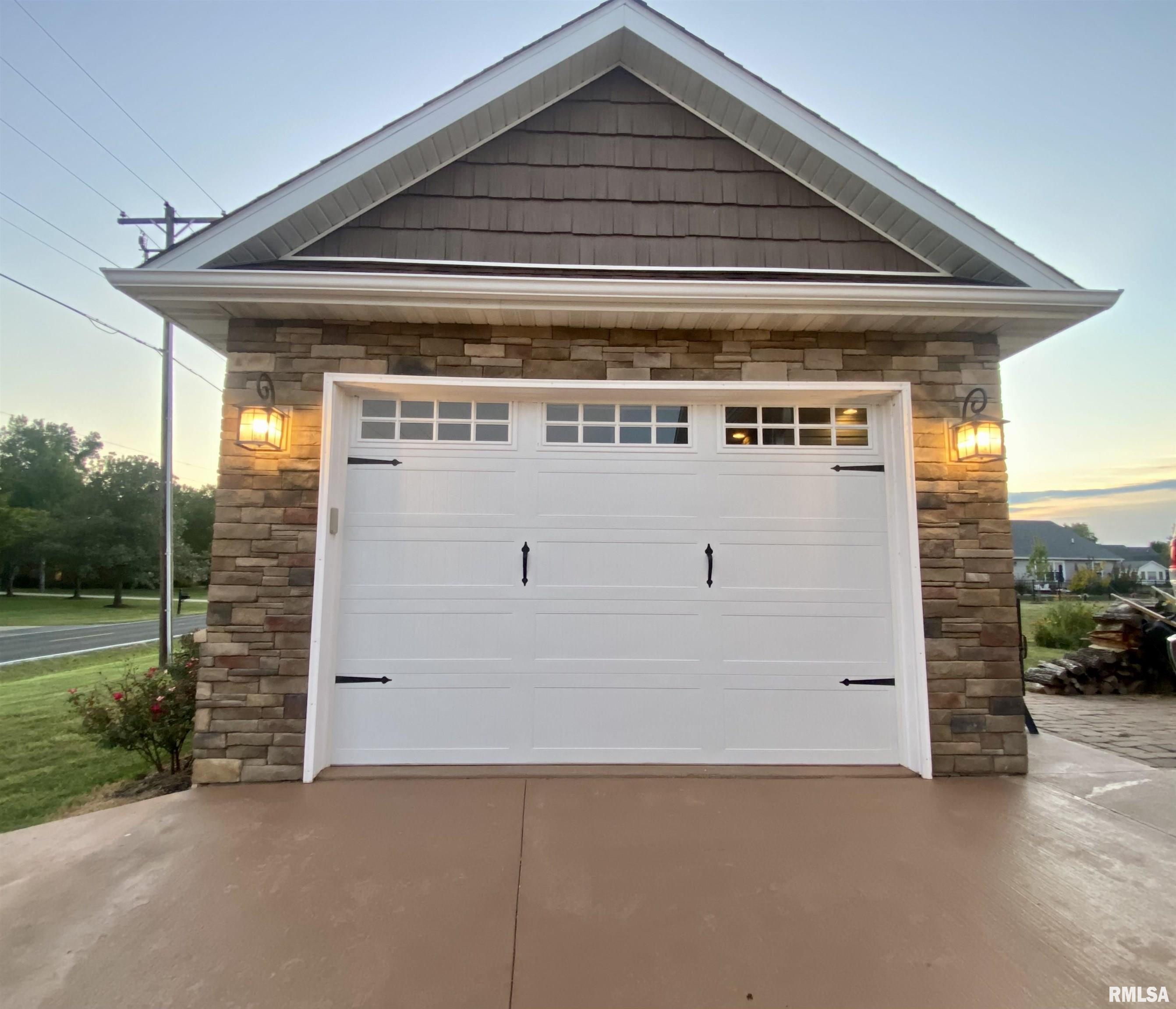 1702 Broeking Road Marion, IL 62959 - Photo 3 of 43