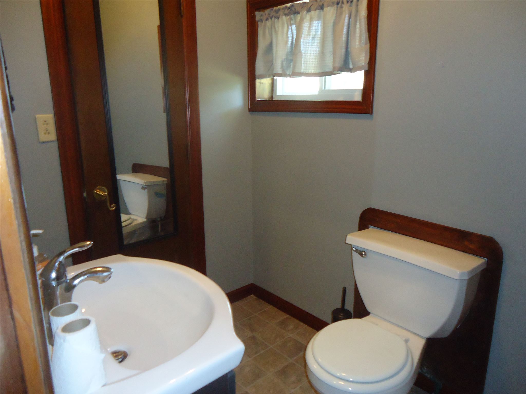 410 Maple Leaf Road Bedford, IN 47421 - Photo 12 of 27