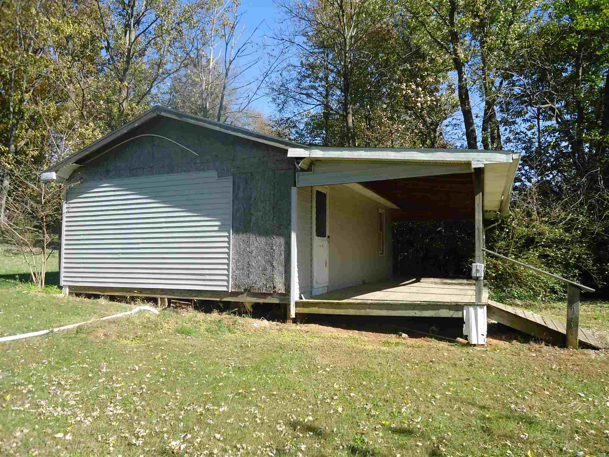 410 Maple Leaf Road Bedford, IN 47421 - Photo 15 of 27
