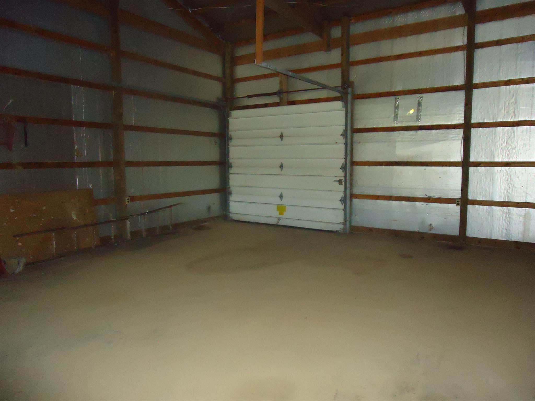 410 Maple Leaf Road Bedford, IN 47421 - Photo 7 of 27