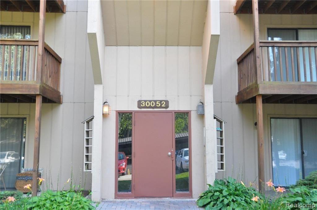 30052 West Twelve Mile Road, Unit 71 Farmington, MI 48334 - Photo 1 of 9