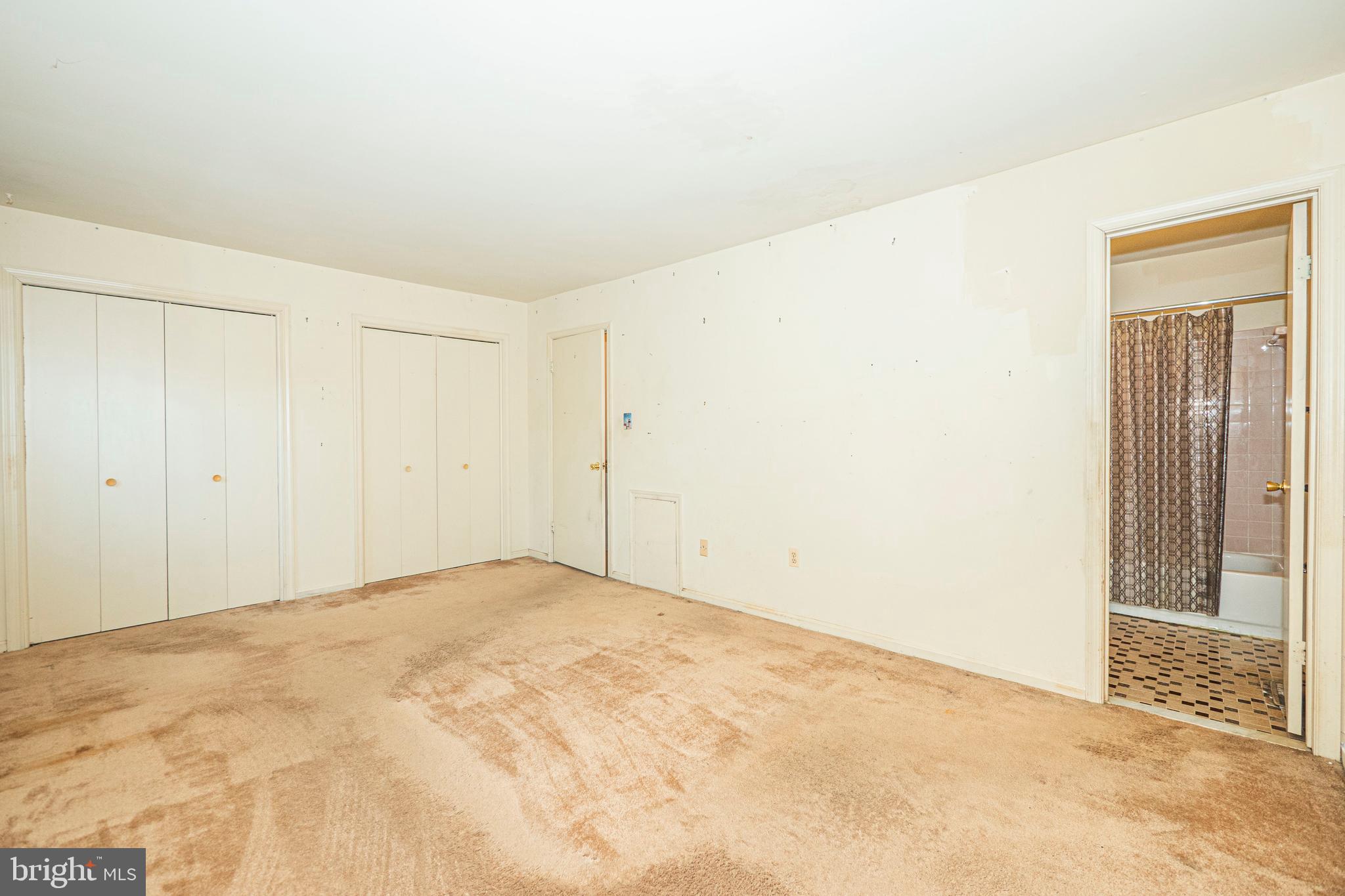 9610 Kanfer Court Gaithersburg, MD 20886 - Photo 18 of 41 a view of an empty room