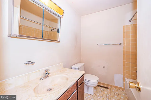 $350,000 | 9610 Kanfer Court, Gaithersburg, MD 20886