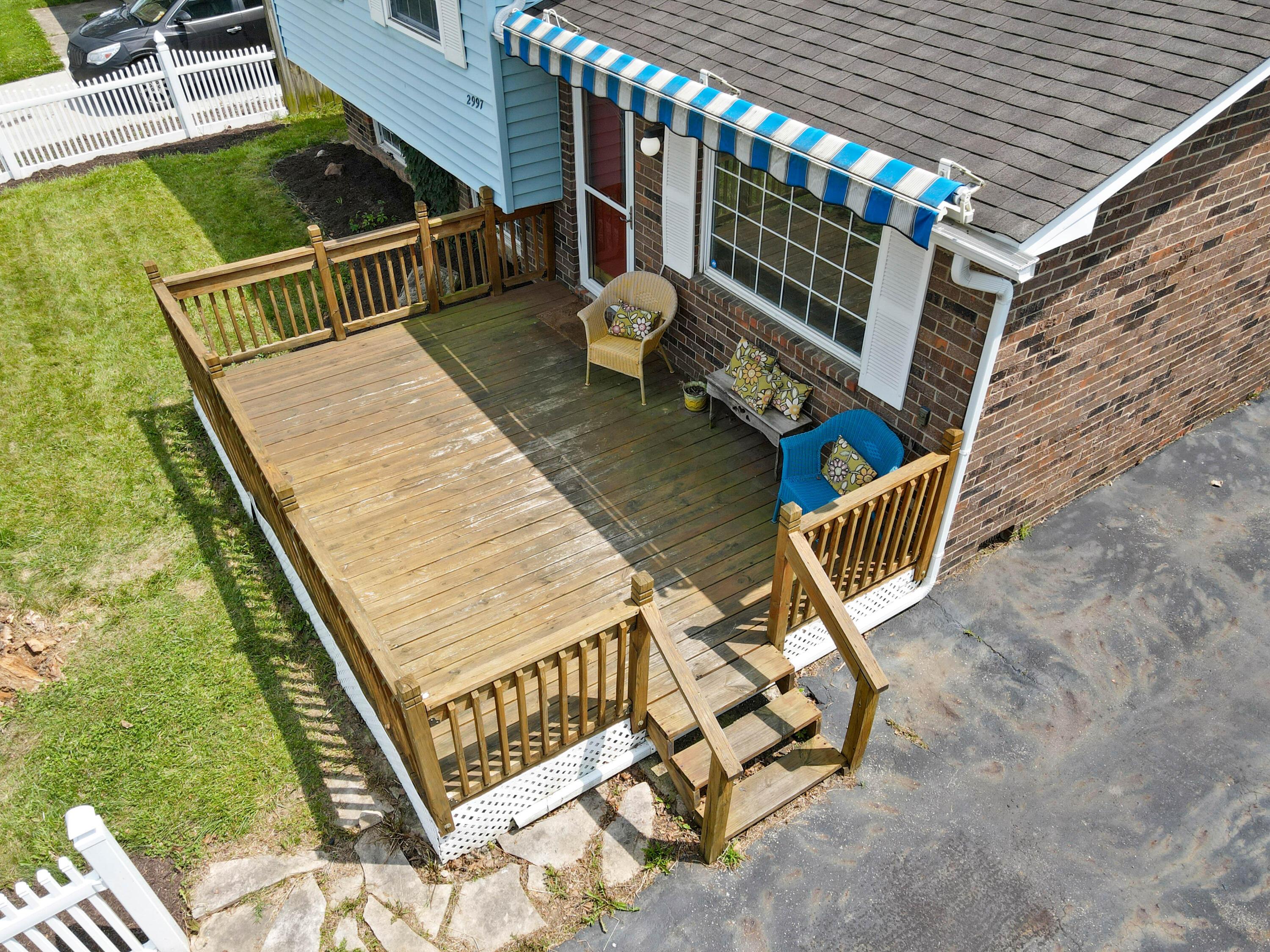 2997 Rivercliff Road Columbus, OH 43223 - Photo 25 of 39 Hardwood Deck