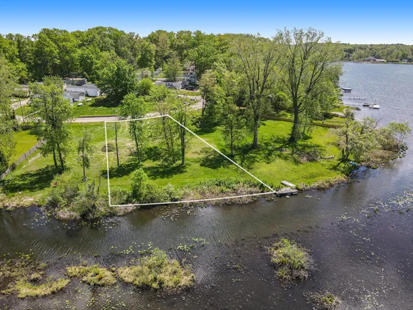 $69,000 | 277 Lakeside Drive, Delton, MI 49046