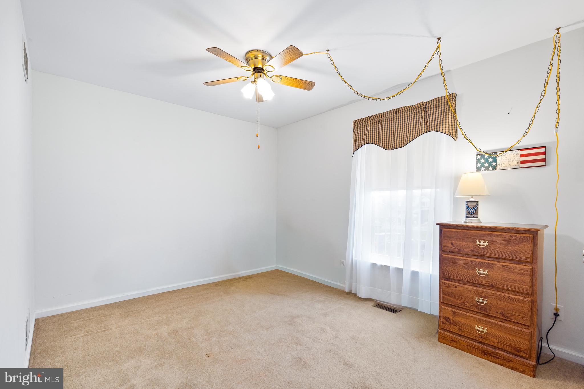 38 Allison Way Elkton, MD 21921 - Photo 16 of 26 Upstairs bedroom 2