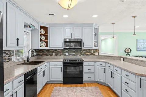 $800,000 | 195 Cedarwood Drive, Maitland, FL 32751
