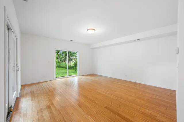 $375,000 | 277 Church Street, Crystal Lake, IL 60014