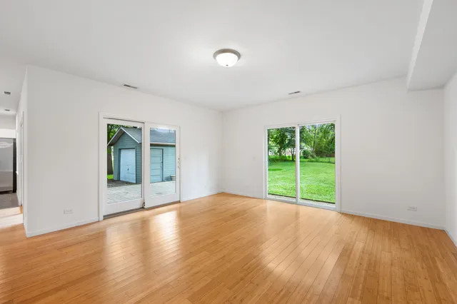 $375,000 | 277 Church Street, Crystal Lake, IL 60014