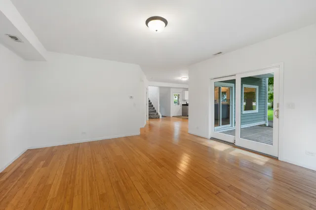 $375,000 | 277 Church Street, Crystal Lake, IL 60014