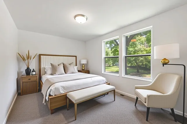 $375,000 | 277 Church Street, Crystal Lake, IL 60014