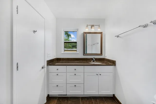 $375,000 | 277 Church Street, Crystal Lake, IL 60014