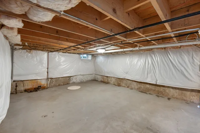 $375,000 | 277 Church Street, Crystal Lake, IL 60014