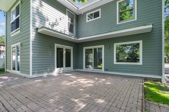 $375,000 | 277 Church Street, Crystal Lake, IL 60014