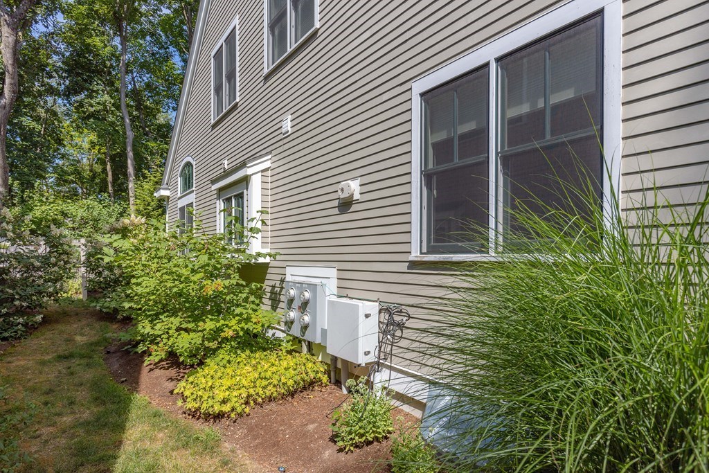 9 Wadsworth Lane, Unit 9 Wayland, MA 01778 - Photo 3 of 34