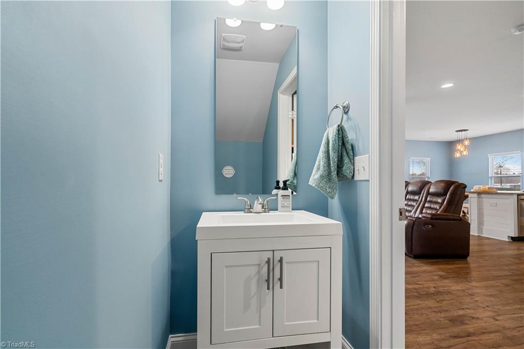 21008 Torrence Chapel Road Cornelius, NC 28031 - Photo 18 of 27 Gallery Image 18
